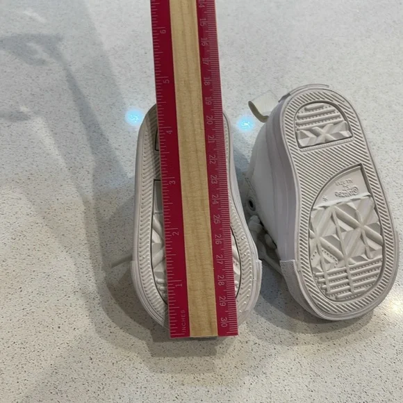 All Stars Converse White Baby Sneakers Size 2 - Picture 6 of 11